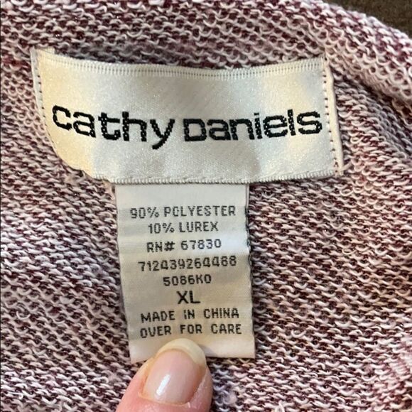 Cathy Daniels two toned knit shirt - Picture 7 of 7